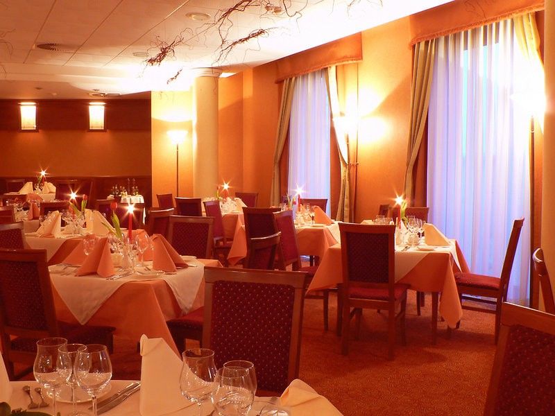 Hotel Sympozjum & Spa Краков Экстерьер фото