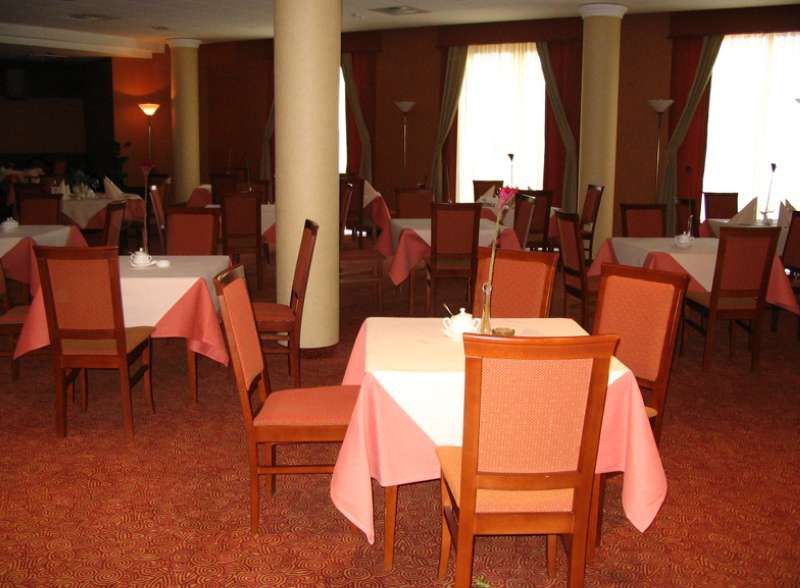Hotel Sympozjum & Spa Краков Экстерьер фото